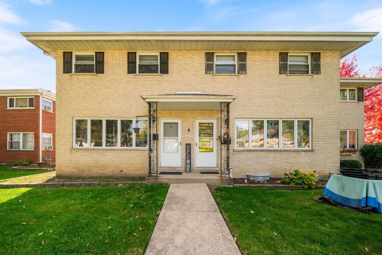 Foto principal - 27 E Thorndale Ave