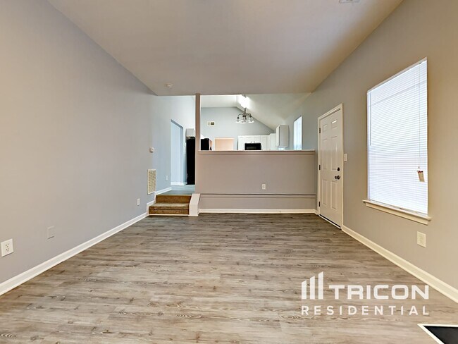 Building Photo - 105 Titan Road Stockbridge GA