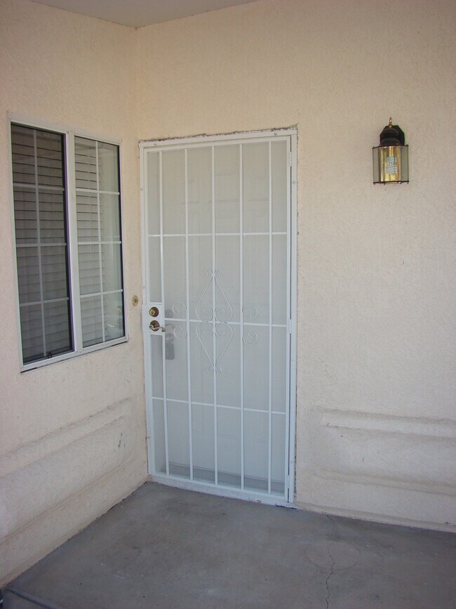 Building Photo - 191 Olive Ln