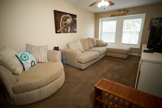 Building Photo - Furnished $2300  or Unfurnished $1900 ?