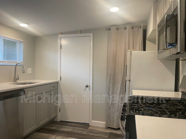 Foto del edificio - 3370 Harris St