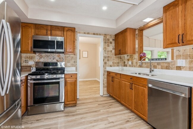 Foto del edificio - 407 Greenfield Rd
