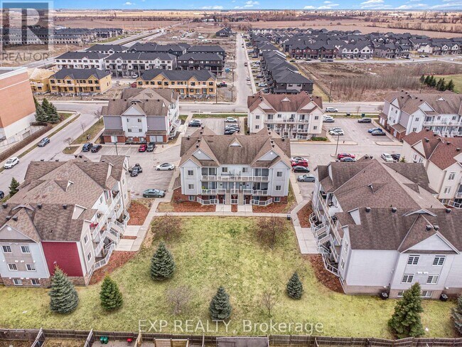 Building Photo - 105 Artesa Private