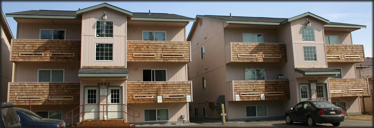 Primary Photo - 2315 Eureka St