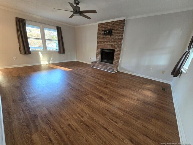 Foto del edificio - 944 Flintwood Rd