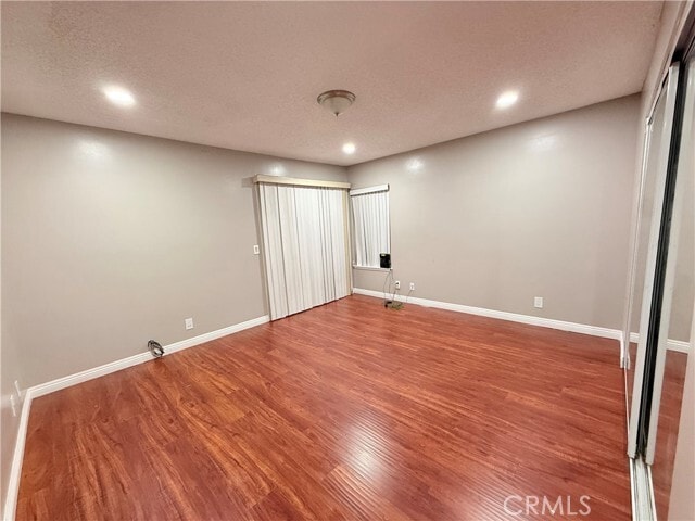 Foto del edificio - 16118 Montgomery Ave