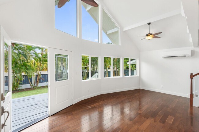 Foto del edificio - Kahala Home 5 bedroom 4 bath with Large Yard
