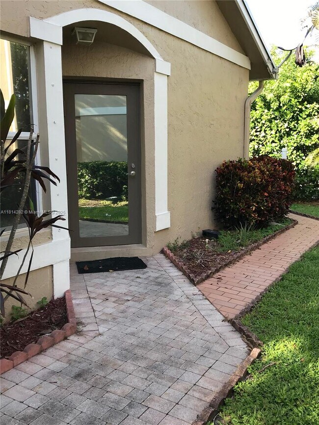 Foto del edificio - 5500 NW 90th Terrace