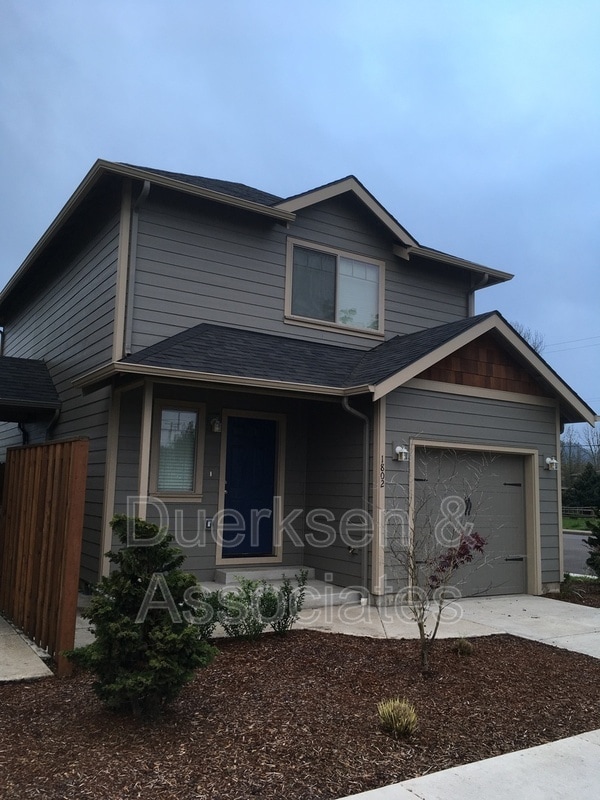 1802 College St, Philomath, OR 97370 Condo for Rent in Philomath, OR