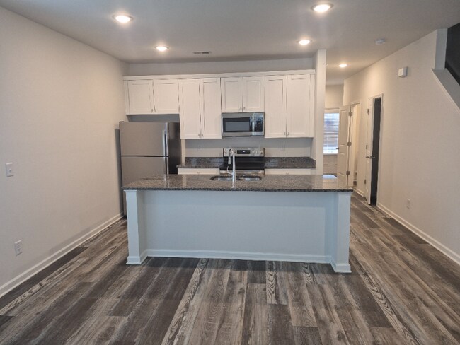 Building Photo - 120 Fosters Gln Pl