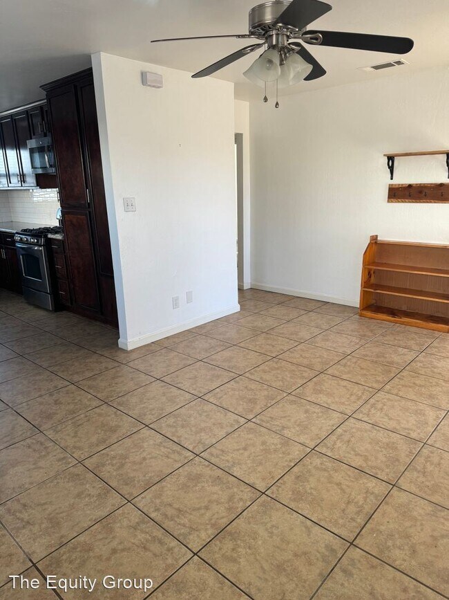 Building Photo - 2 br, 1 bath House - 812 South Burke Street