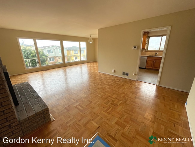 Building Photo - 4 br, 2 bath House - 23 Ridgefield Avenue