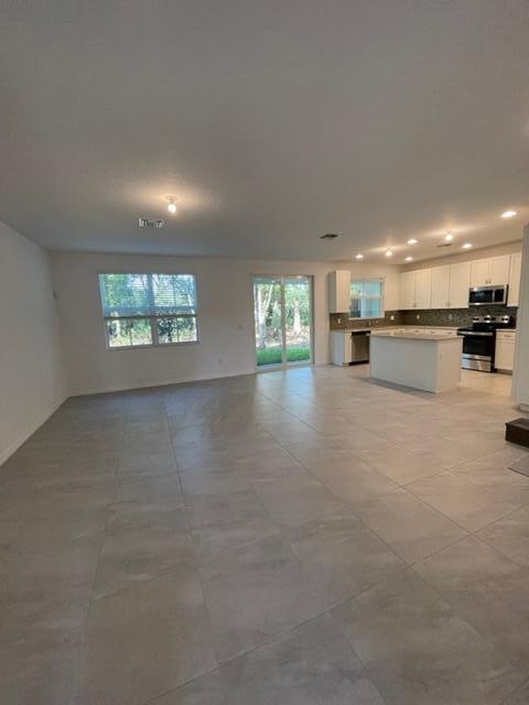 Building Photo - 12942 Trevi Isle