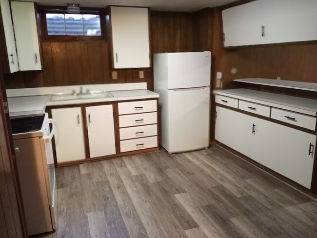 Foto del edificio - 1704 W Central Ave