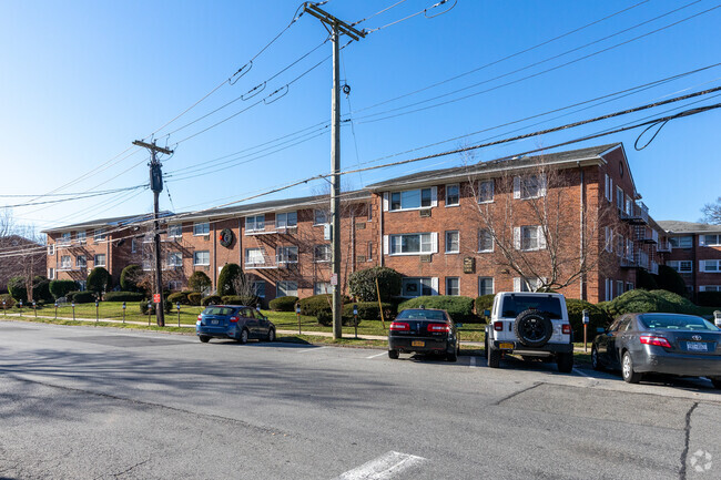 Building Photo - River Edge Apartments