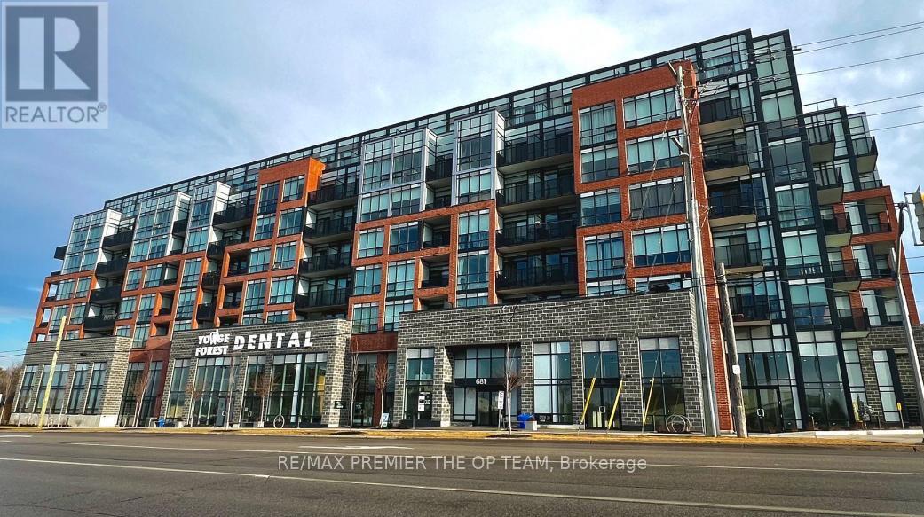 Photo principale - 681 Yonge St