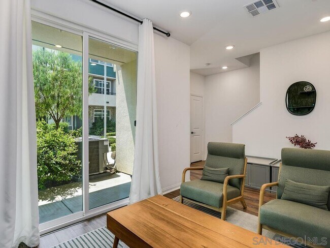 Foto del edificio - 1824 Liquid Ln