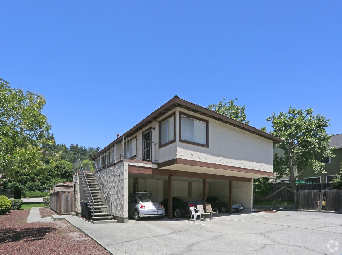 Building Photo - 102 San Augustine Way