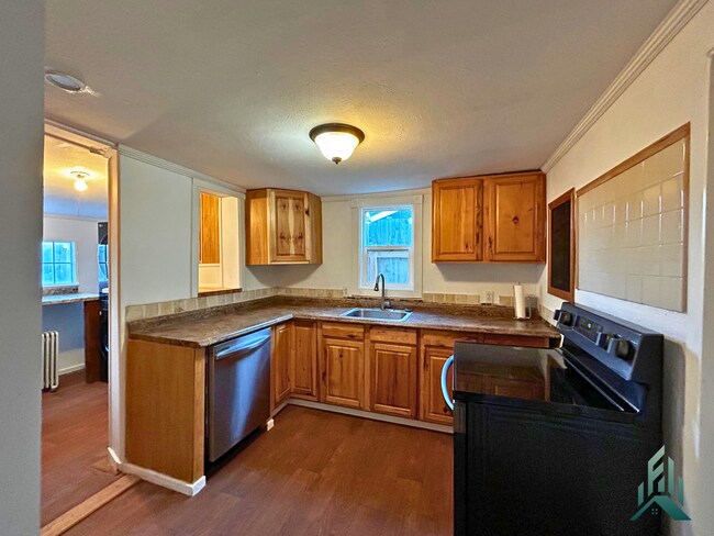 Foto del edificio - 3 bedroom/1 bathroom Single-Family Home for Rent