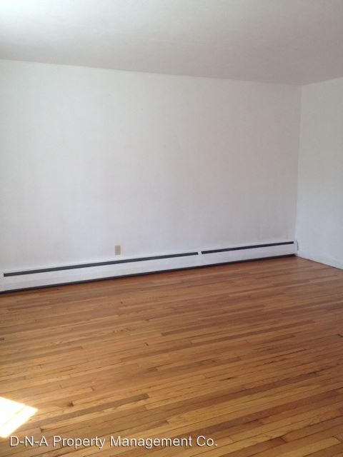 Building Photo - 106 3rd St