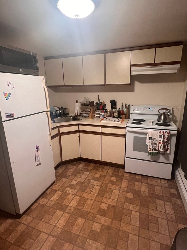 Building Photo - 2694 Rowehl Dr