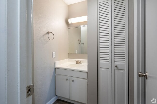 Interior Photo - Stone Ridge