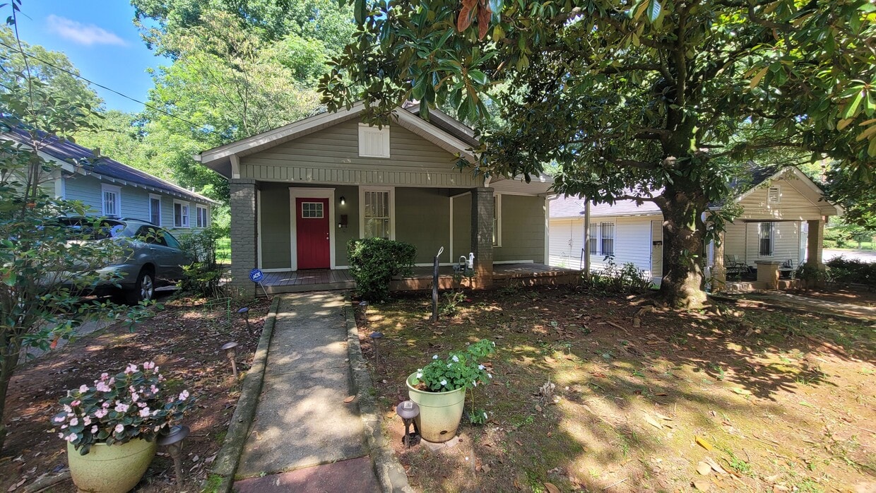 Welcome Home, driveway on right leads to covered porch - 309 Dargan Pl SW