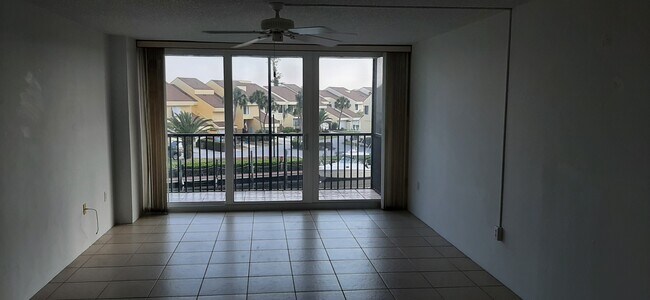 Foto del edificio - 25188 E Marion Ave