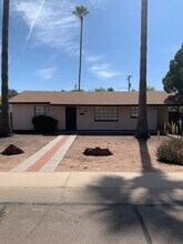 Building Photo - 1425 E Hudson Dr