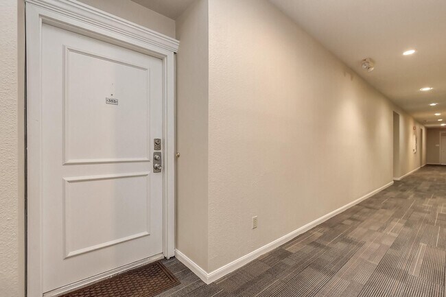 Foto del edificio - 2425 Underwood St