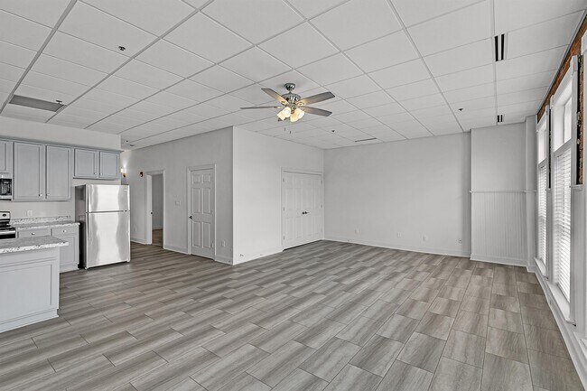 Building Photo - 201 E Lafayette St