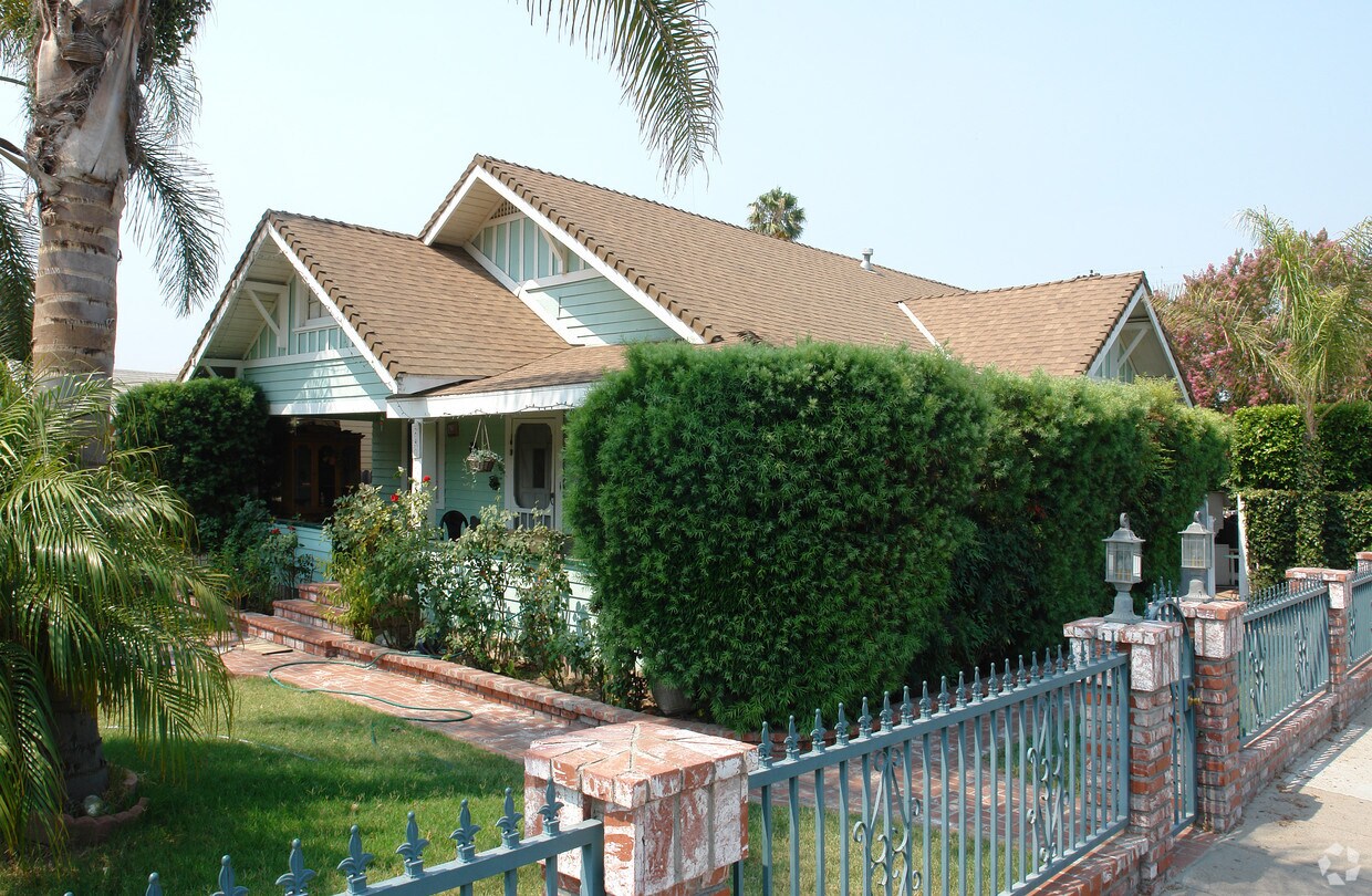 Primary Photo - 241 Orange Grove Ave