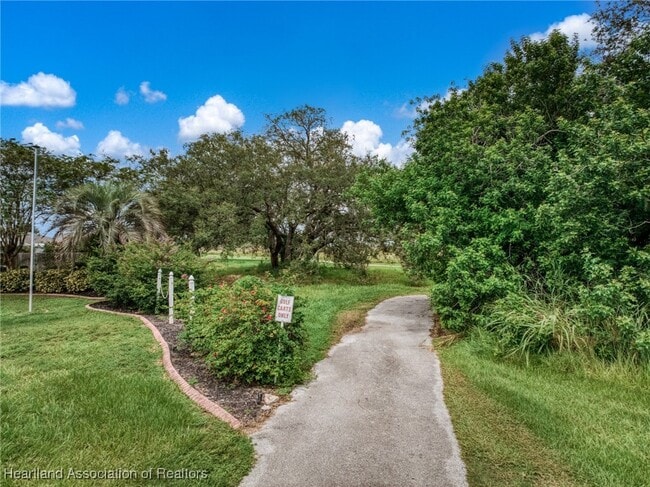 Building Photo - 360 Grove Cir