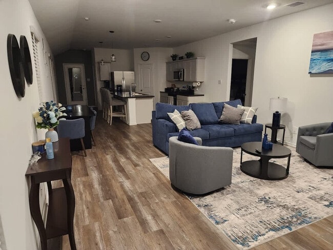 Foto del edificio - 6055 Diamond Vis Ct