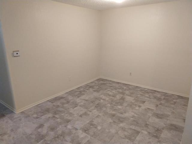 Foto del edificio - 2110 Valleywood Dr