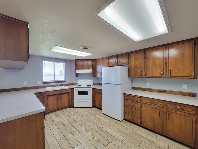 Building Photo - 3716 W 17th Pl