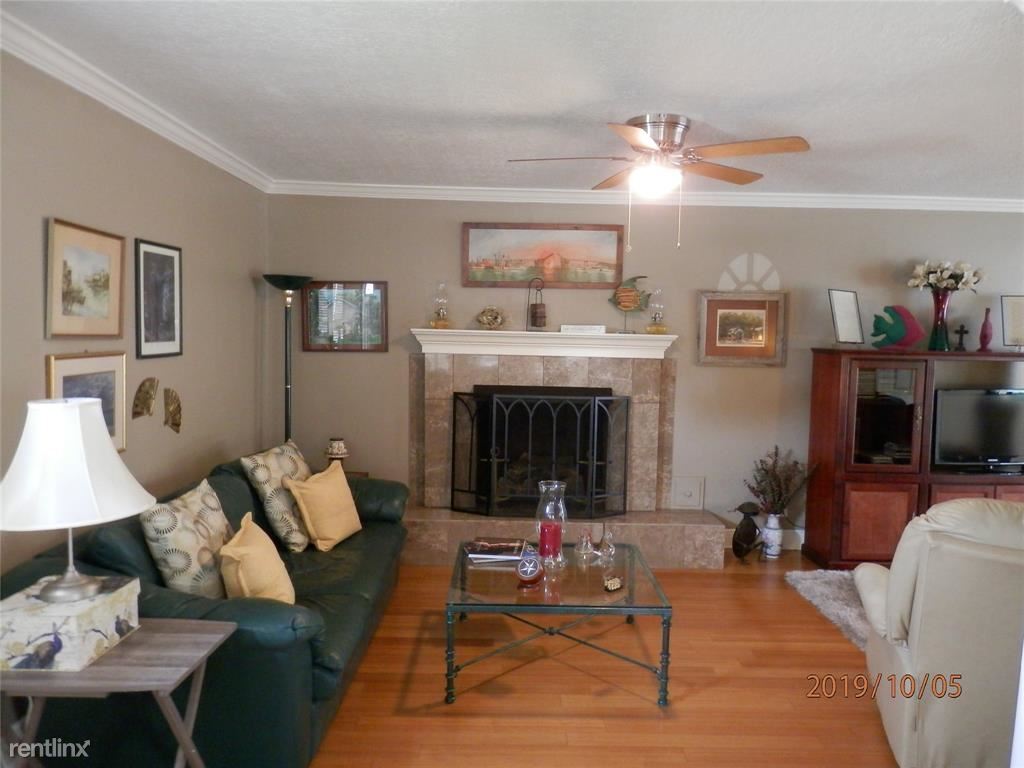 Primary Photo - 3 br, 1 bath House - 515 Clear Lake Road