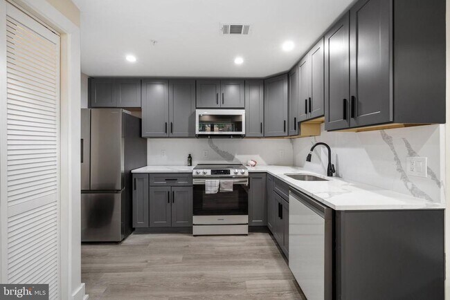 Foto del edificio - 3517 14th St NW