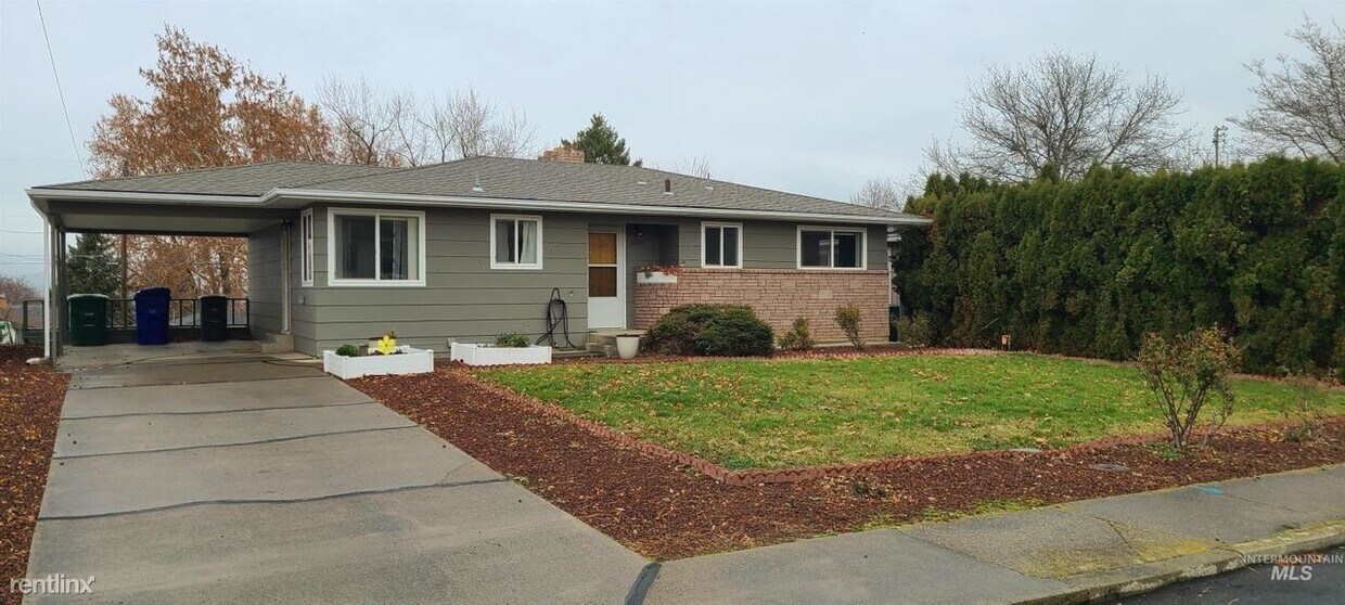Building Photo - 3 br, 2 bath House - 2427 14th Ave