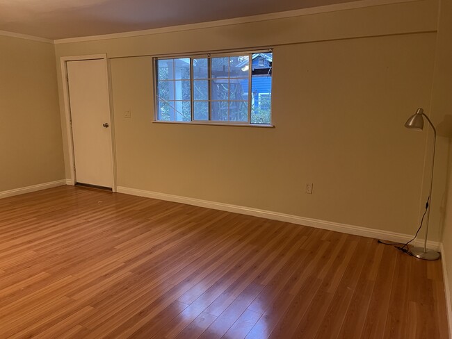 Building Photo - 13012 McKinley Ave