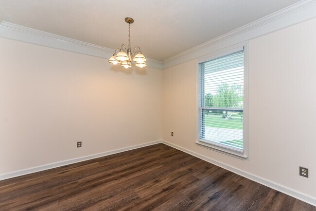 Foto del edificio - 809 Clearspring Ct