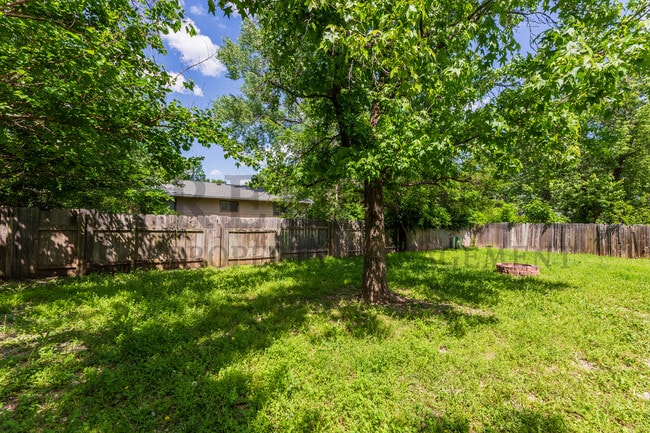 Building Photo - 2521 N Bleckley