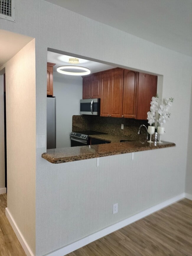 Foto del edificio - 501 Three Islands Boulevard