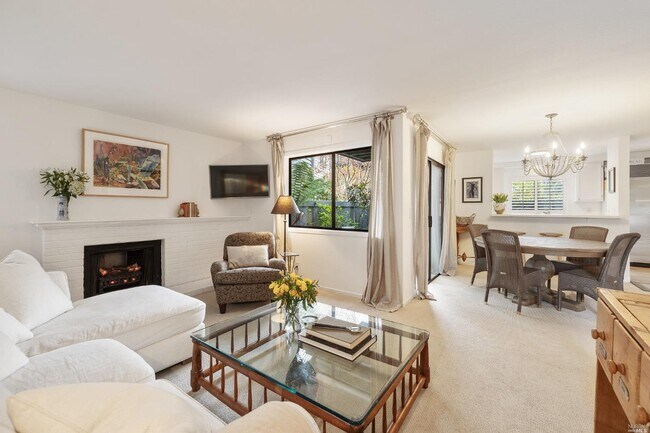 Foto del edificio - 191 Cypress Pl