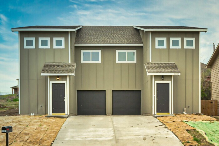 Foto principal - 8001 Marydean Ave