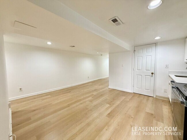 Foto del edificio - 29 T St NW