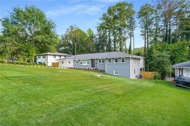 Building Photo - 681 Fielding Ln SW