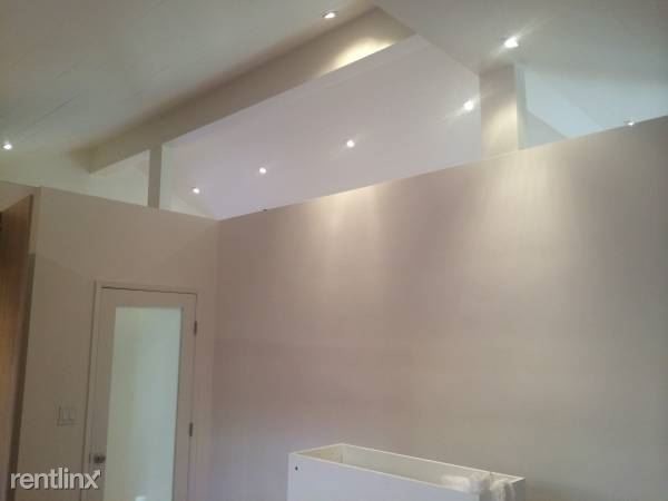 Foto del edificio - 1 br, 1 bath  - 2134 Griffith Park Blvd