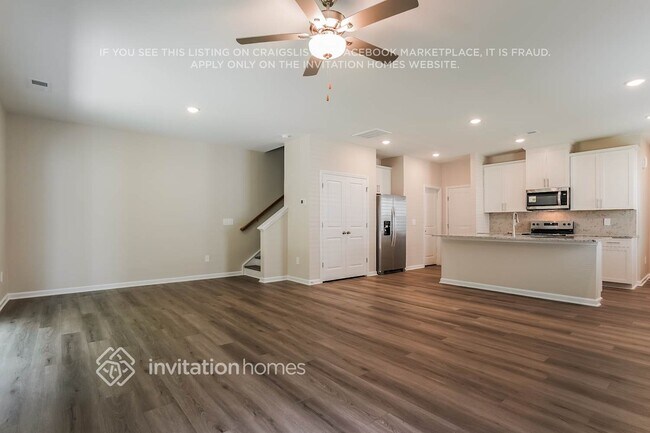 Building Photo - 1001 Greenville Wy