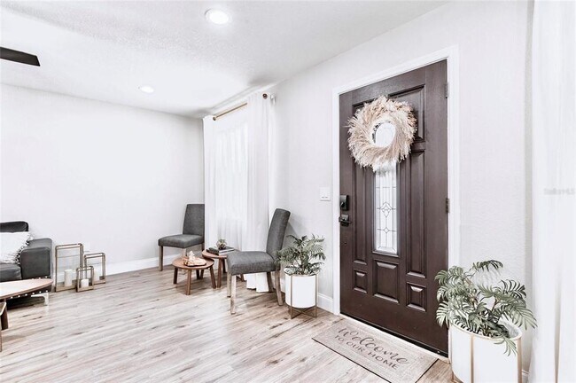 Foto del edificio - 6220 Interbay Ave